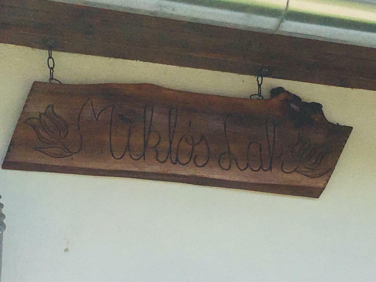 Miklós Lak Felsősófalva Kültér fotó