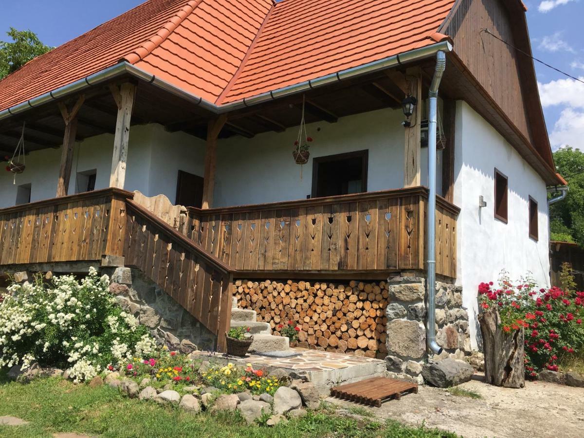 Miklós Lak Felsősófalva Kültér fotó